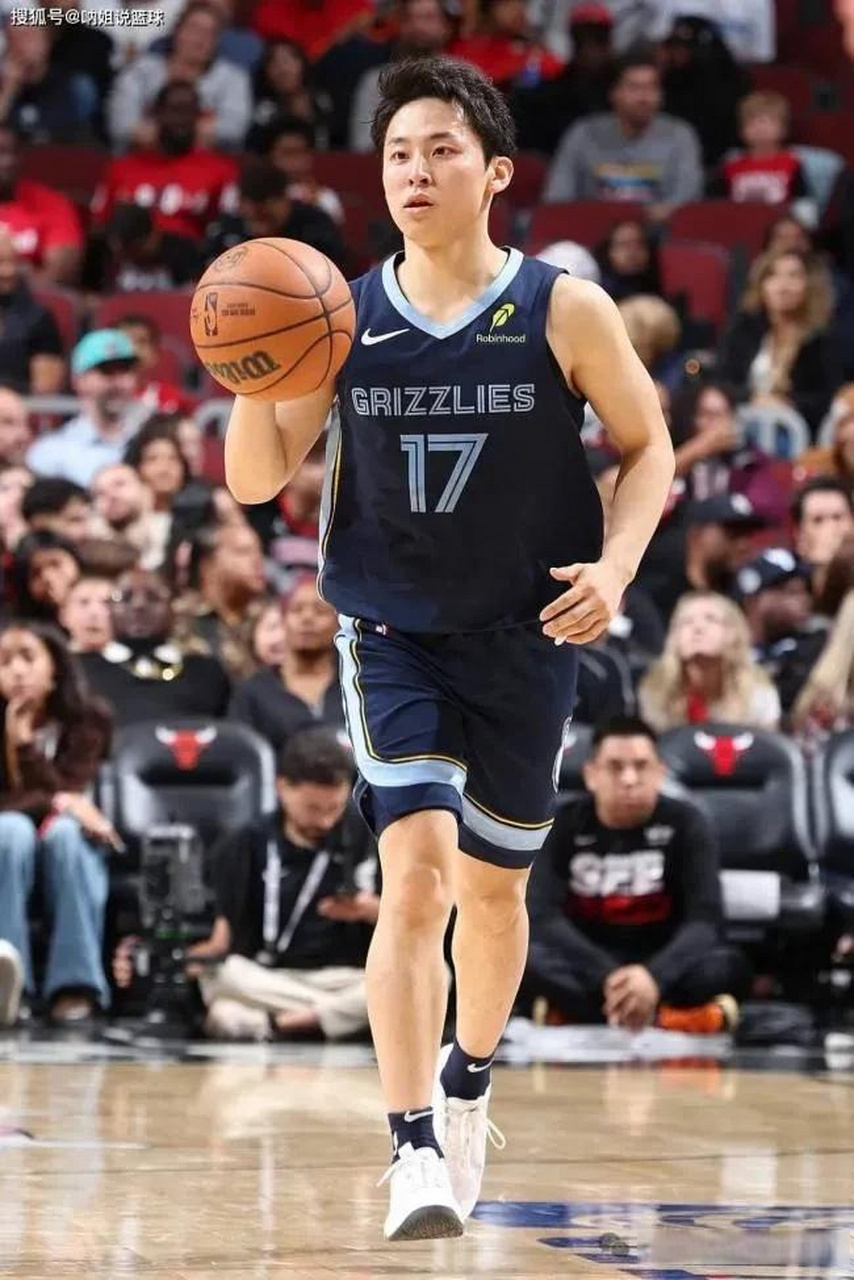 灰熊客场击败篮网，保持连胜势头